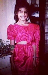 Jacqueline Fernandez childhood pic Copy 1