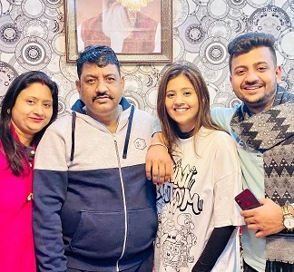 Anjali Arora with her parents and sibling