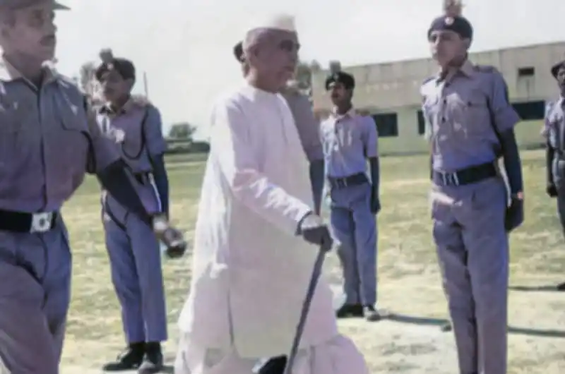 Chaudhary Charan Singh photo with police
