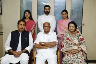 Anil Deshmukh with his wife son daughter in laws and Sharad Pawar