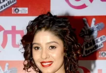सुनिधि चौहान का जीवन परिचय । Sunidhi Chauhan Biography in Hindi सुनिधि चौहान का जीवन परिचय । Sunidhi Chauhan Biography in Hindi