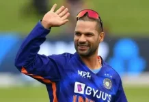 शिखर धवन का जीवन परिचय। Shikhar Dhawan Biography in hindi शिखर धवन का जीवन परिचय। Shikhar Dhawan Biography in hindi