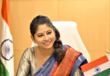स्मिता सभरवाल की जीवनी: आयु, पति, शिक्षा, आईएएस रैंक, वर्तमान पद और करियर स्मिता सभरवाल की जीवनी